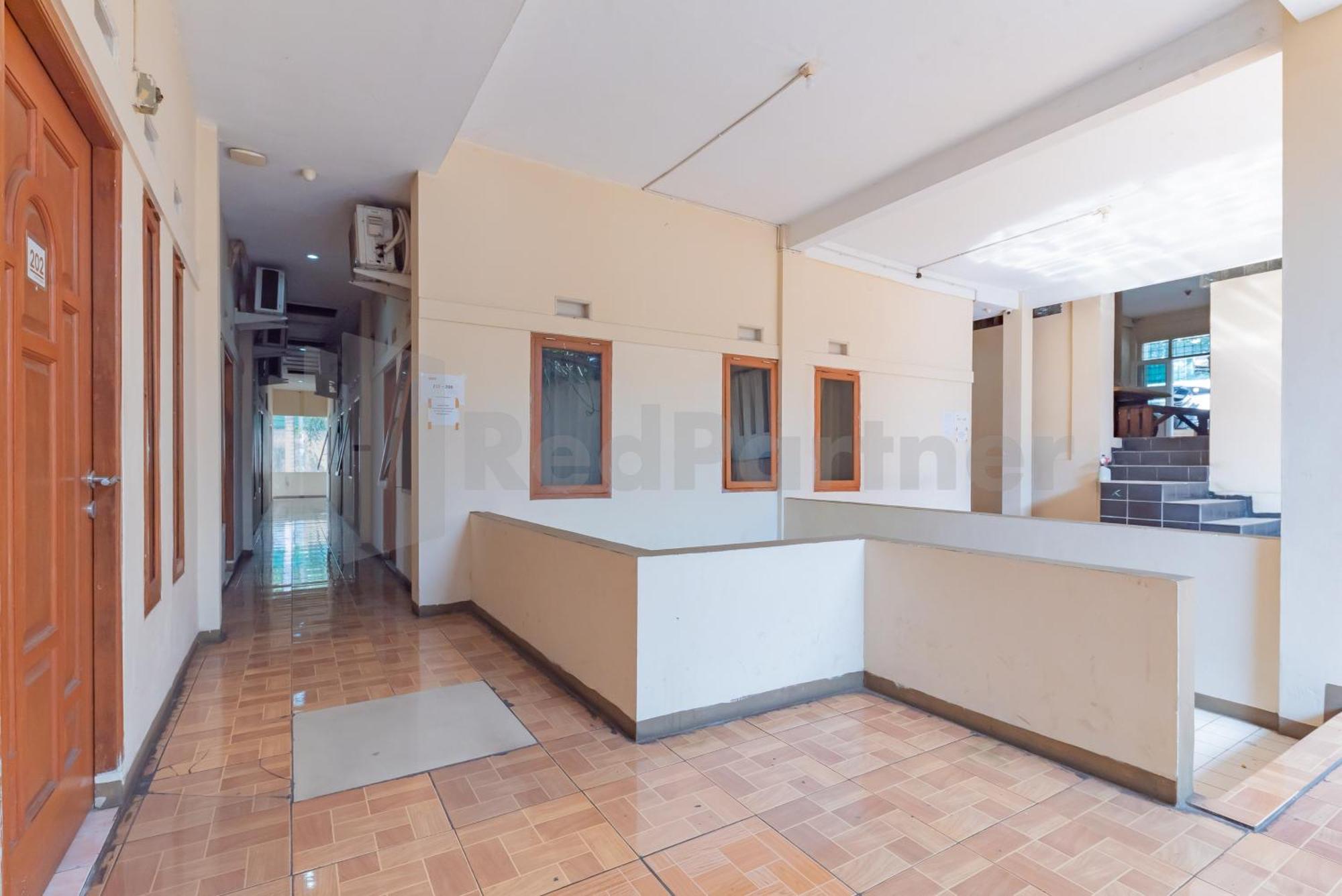 Wisma Alamanda Near Terminal Cicaheum Redpartner Bandung Eksteriør billede